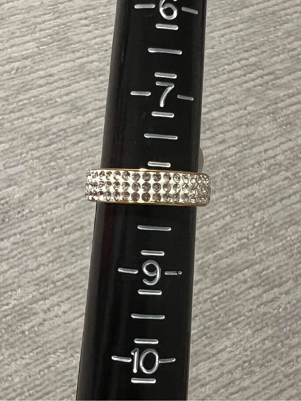 Stainless steel Gold-Tone Pavé Crystal Band Ring nip